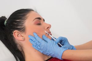 Umpleri cu acid hialuronic - Clinica Medicum